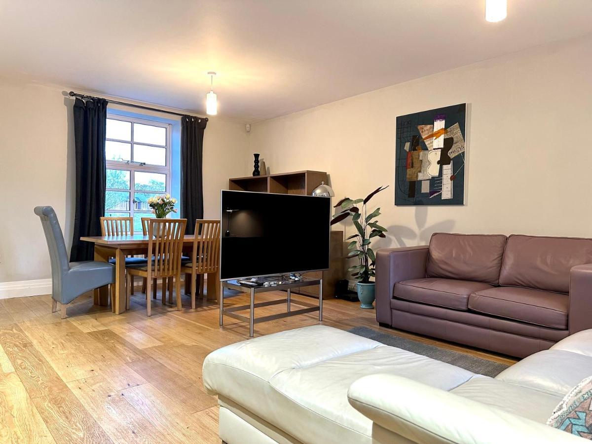 Desirable 2 Bedroom Apartment In Bicester That Sleeps 5 Buitenkant foto