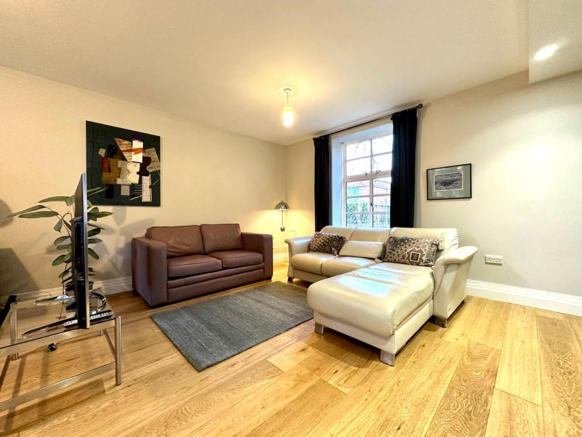 Desirable 2 Bedroom Apartment In Bicester That Sleeps 5 Buitenkant foto