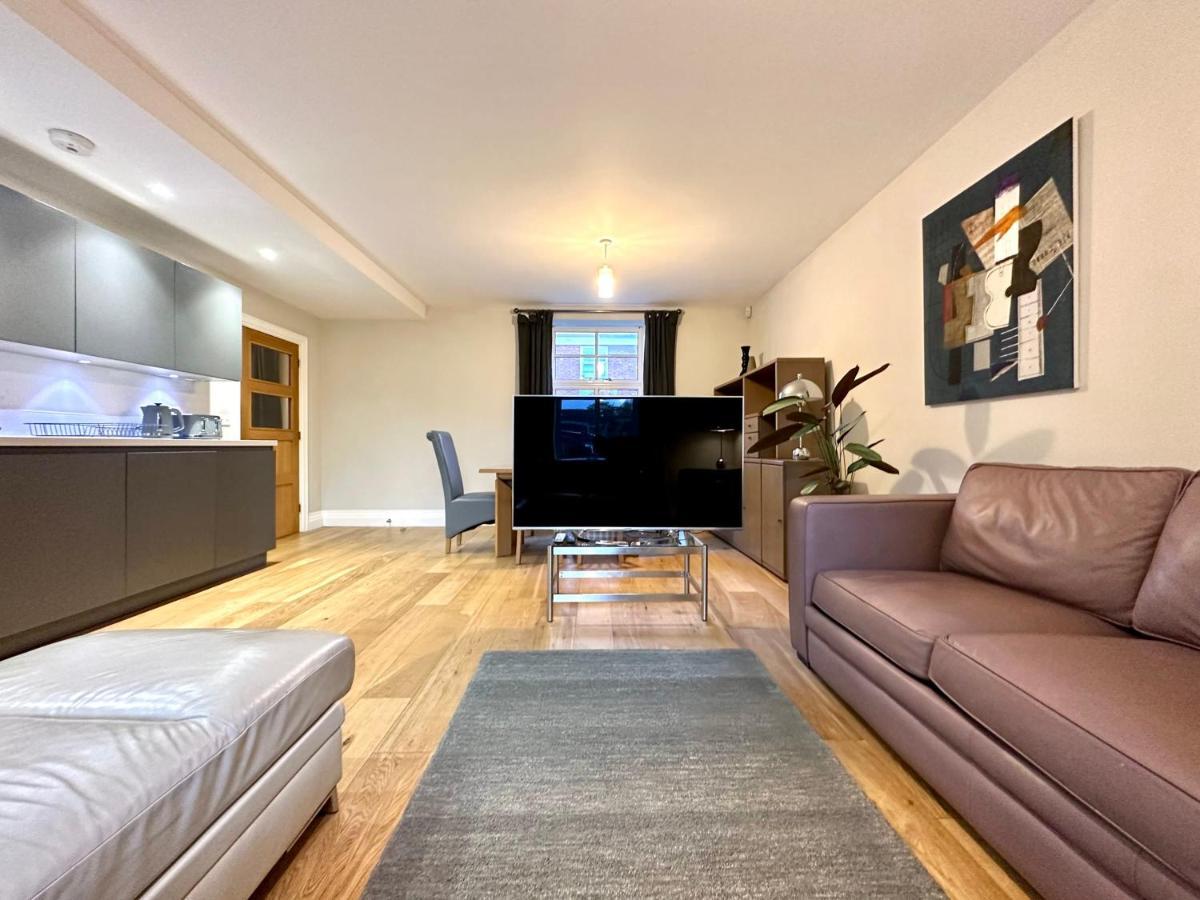 Desirable 2 Bedroom Apartment In Bicester That Sleeps 5 Buitenkant foto