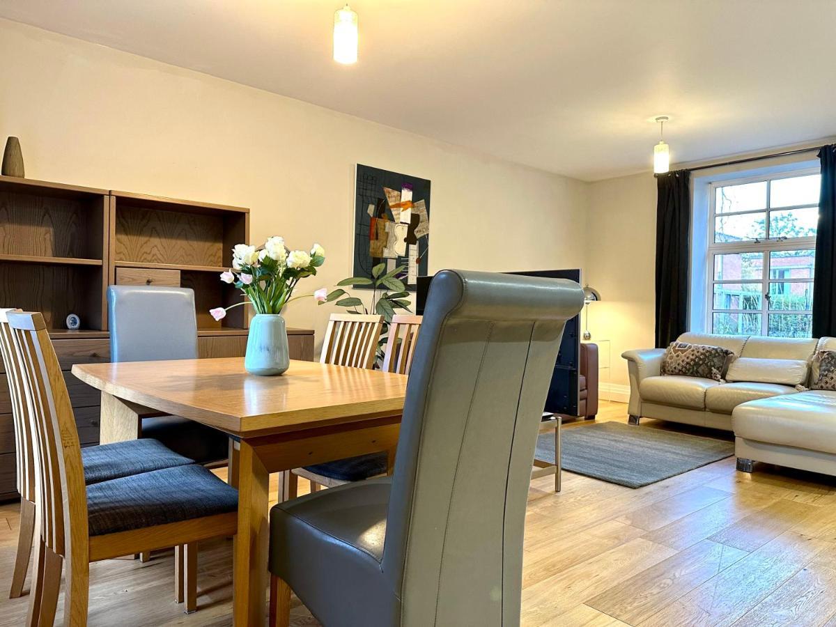 Desirable 2 Bedroom Apartment In Bicester That Sleeps 5 Buitenkant foto