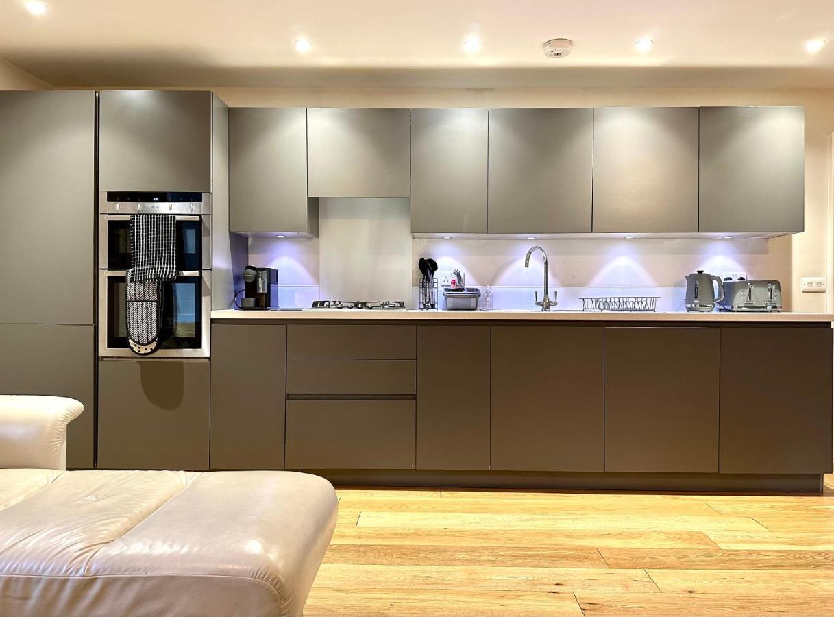 Desirable 2 Bedroom Apartment In Bicester That Sleeps 5 Buitenkant foto