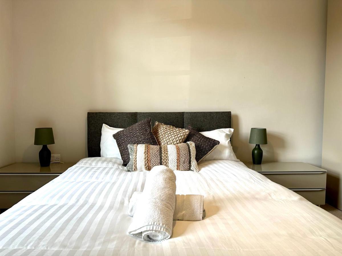 Desirable 2 Bedroom Apartment In Bicester That Sleeps 5 Buitenkant foto