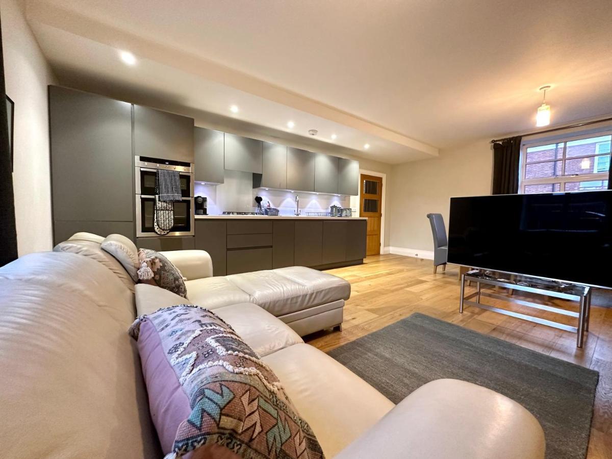 Desirable 2 Bedroom Apartment In Bicester That Sleeps 5 Buitenkant foto